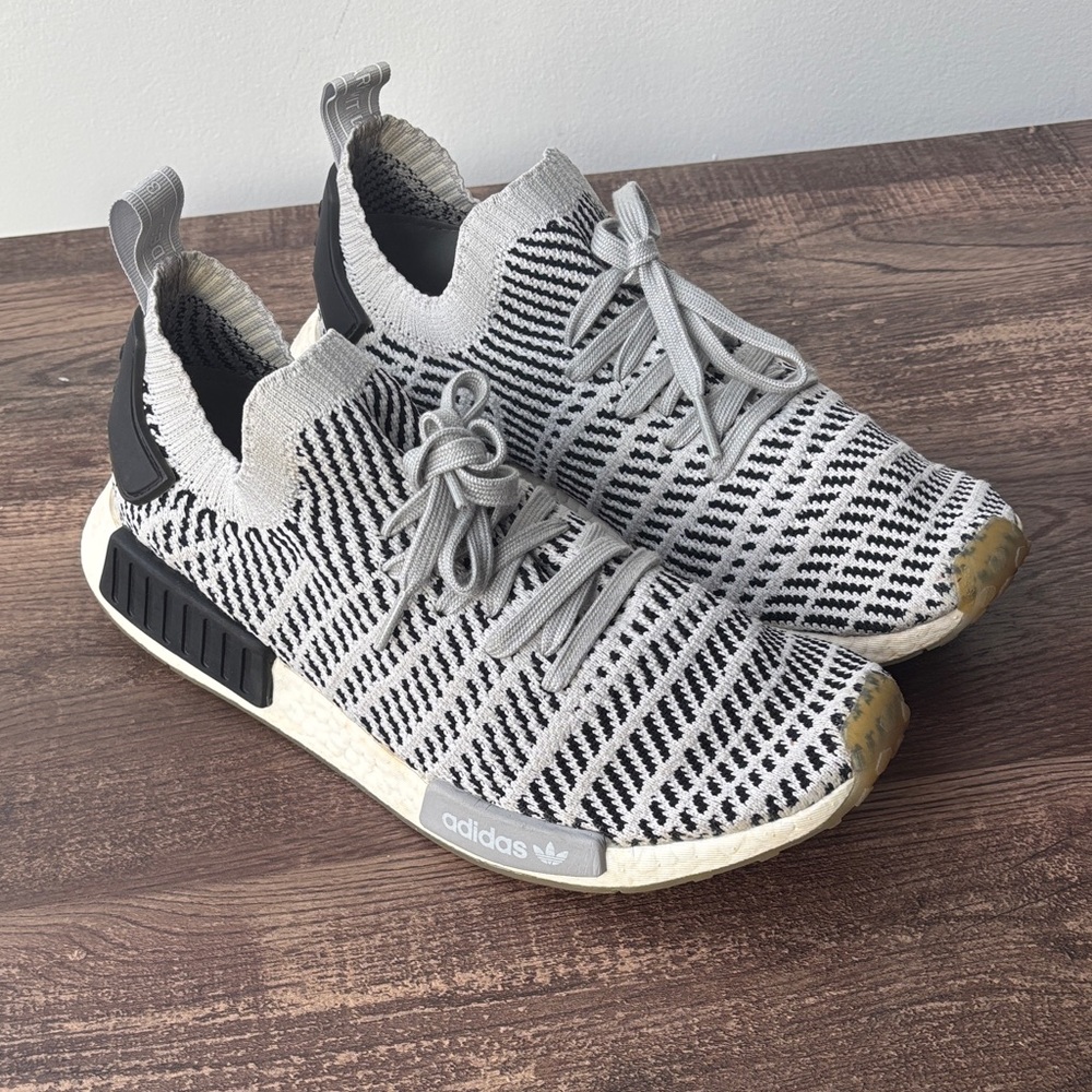 Adidas NMD R1 STLT Primeknit